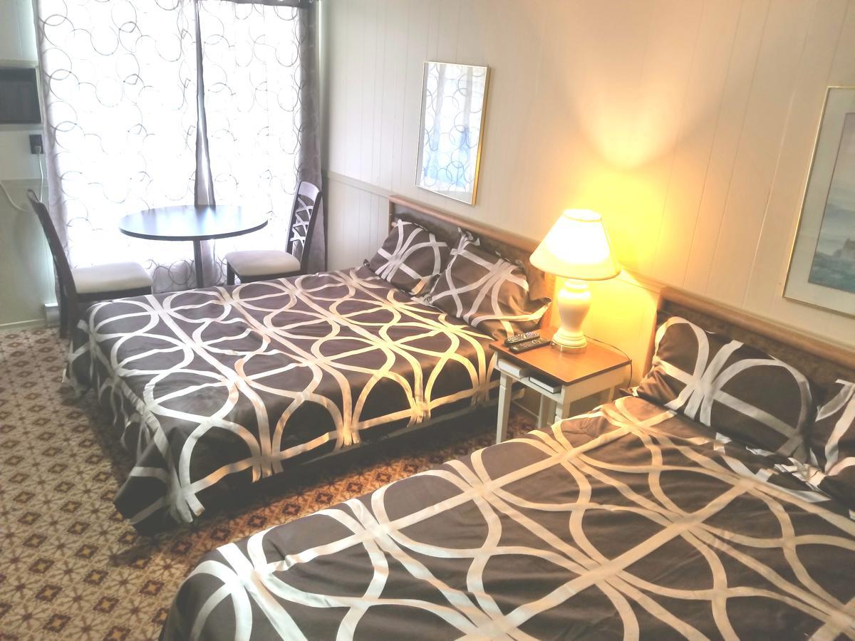 Twin Oaks Motel Orono Kültér fotó
