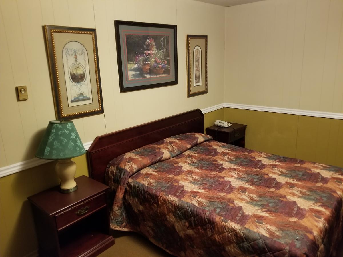 Twin Oaks Motel Orono Kültér fotó